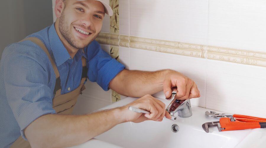 Handle or spout repair in Osceola, AR